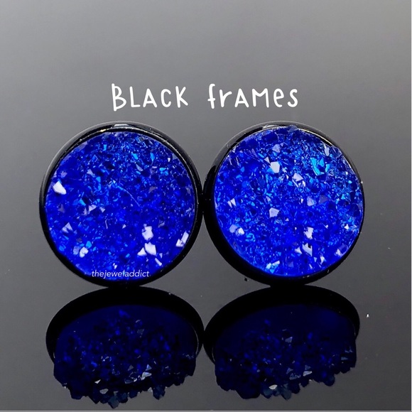 3/$15🎀classic blue geo crystal faux druzy studs - Picture 10 of 13